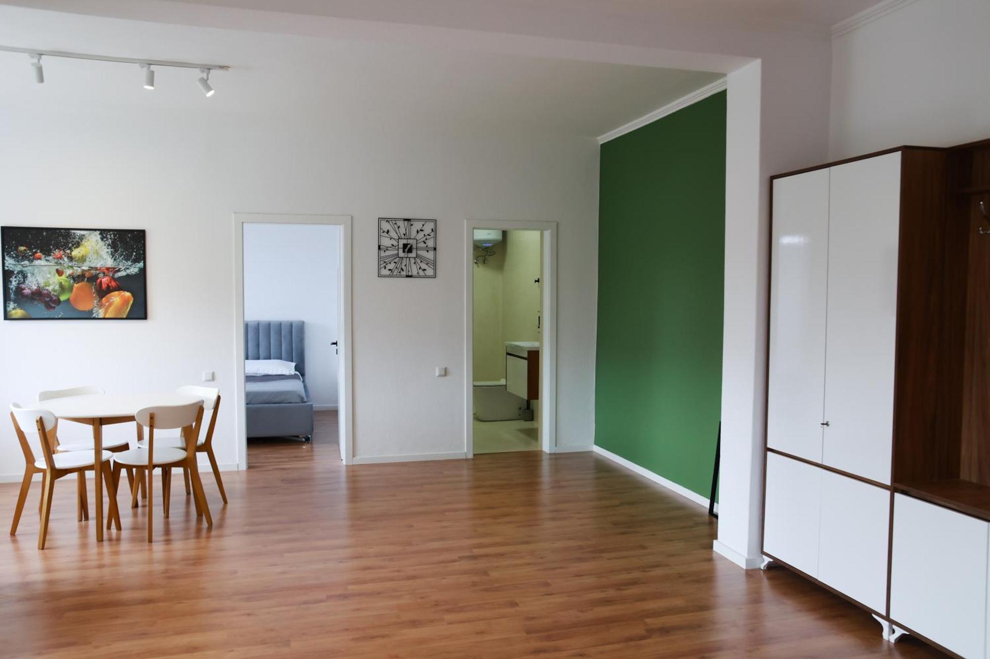 Bianca Vista Tirana Apartment Bagian luar foto